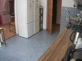 voyeurcam-julmodels-kitchen