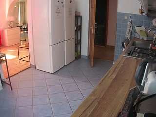 voyeurcam-julmodels-kitchen