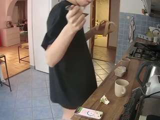 voyeurcam-julmodels-kitchen
