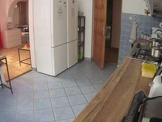voyeurcam-julmodels-kitchen