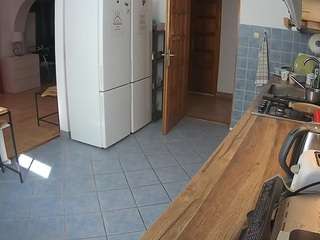 voyeurcam-julmodels-kitchen