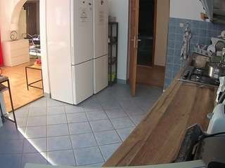 voyeurcam-julmodels-kitchen