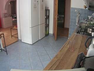 voyeurcam-julmodels-kitchen
