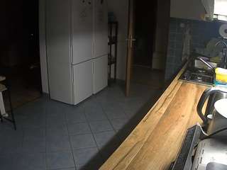 voyeurcam-julmodels-kitchen