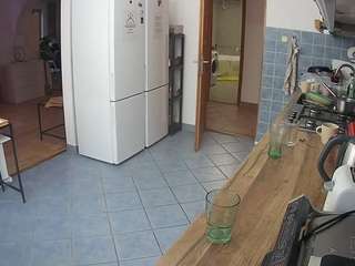 voyeurcam-julmodels-kitchen