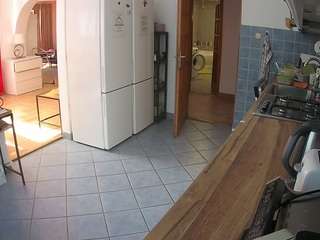 voyeurcam-julmodels-kitchen