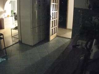 voyeurcam-julmodels-kitchen