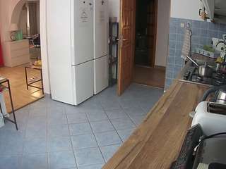 voyeurcam-julmodels-kitchen