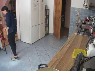 voyeurcam-julmodels-kitchen