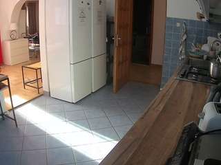 voyeurcam-julmodels-kitchen
