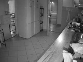 voyeurcam-julmodels-kitchen
