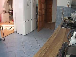 voyeurcam-julmodels-kitchen