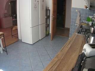voyeurcam-julmodels-kitchen