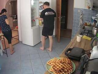 voyeurcam-julmodels-kitchen
