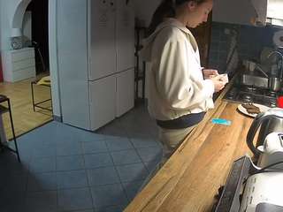 voyeurcam-julmodels-kitchen