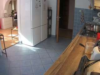 voyeurcam-julmodels-kitchen