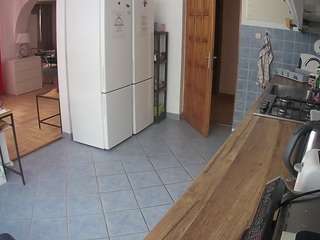 voyeurcam-julmodels-kitchen