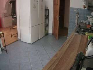voyeurcam-julmodels-kitchen