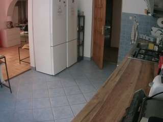 voyeurcam-julmodels-kitchen