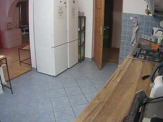 voyeurcam-julmodels-kitchen