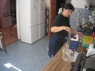 voyeurcam-julmodels-kitchen