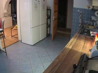 voyeurcam-julmodels-kitchen
