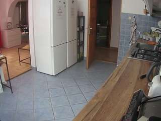 voyeurcam-julmodels-kitchen