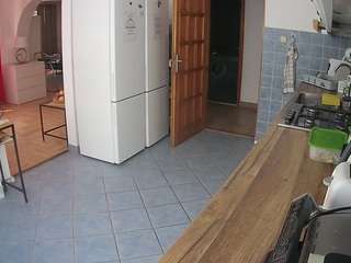 voyeurcam-julmodels-kitchen