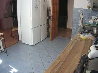 voyeurcam-julmodels-kitchen