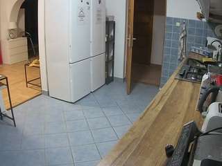 voyeurcam-julmodels-kitchen