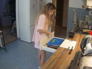 voyeurcam-julmodels-kitchen