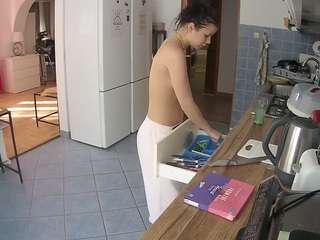 voyeurcam-julmodels-kitchen