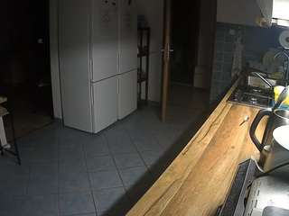 voyeurcam-julmodels-kitchen camsoda