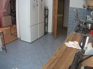 voyeurcam-julmodels-kitchen