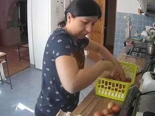 voyeurcam-julmodels-kitchen