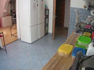 voyeurcam-julmodels-kitchen