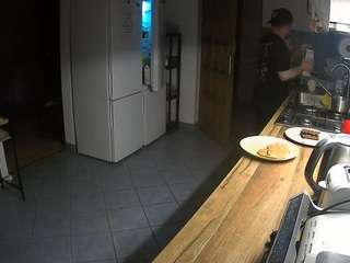 voyeurcam-julmodels-kitchen