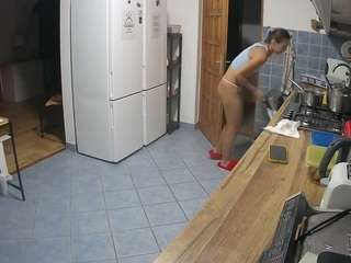 voyeurcam-julmodels-kitchen