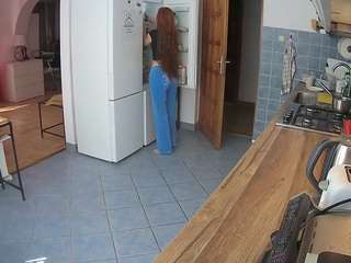 voyeurcam-julmodels-kitchen