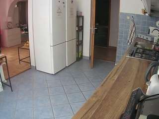 voyeurcam-julmodels-kitchen