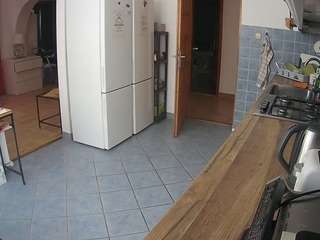 voyeurcam-julmodels-kitchen camsoda
