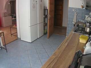 voyeurcam-julmodels-kitchen