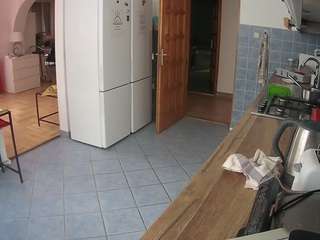 voyeurcam-julmodels-kitchen