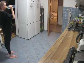 voyeurcam-julmodels-kitchen