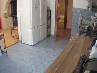 voyeurcam-julmodels-kitchen