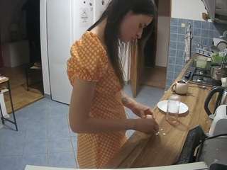 voyeurcam-julmodels-kitchen camsoda