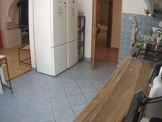 voyeurcam-julmodels-kitchen