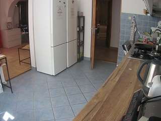voyeurcam-julmodels-kitchen