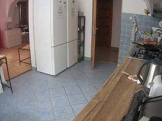voyeurcam-julmodels-kitchen