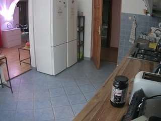 voyeurcam-julmodels-kitchen